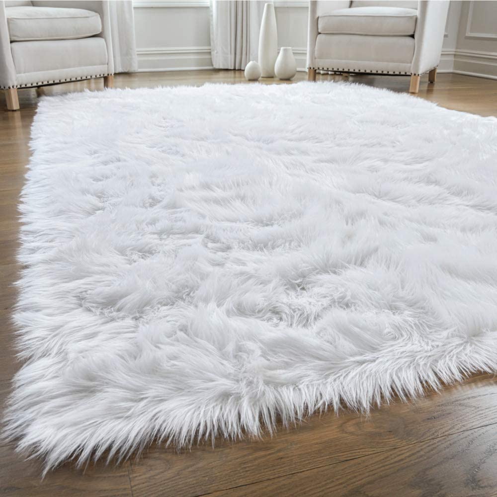 The Ultimate Guide to Choosing the Perfect Faux Sheepskin Rug for Your Home