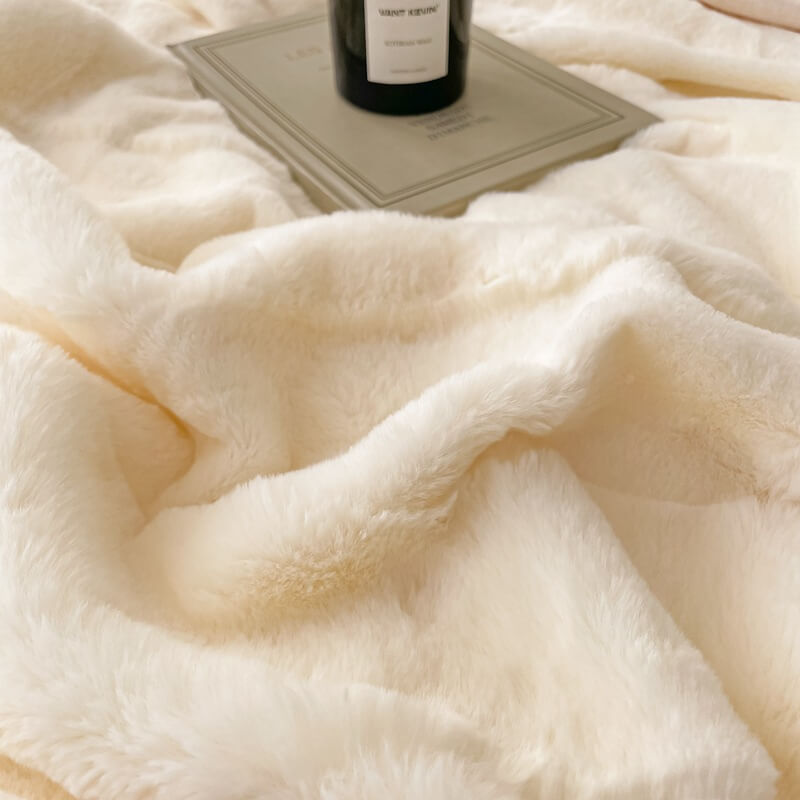 Luxury Jacquard Lattice Faux Fur Throw Blanket, Soft and Warm Thick Furry Throw Blankets - KnitFirst