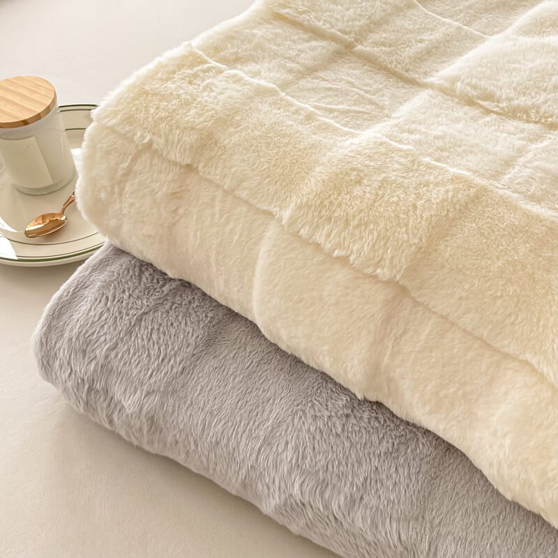 Luxury Jacquard Lattice Faux Fur Throw Blanket, Soft and Warm Thick Furry Throw Blankets - KnitFirst