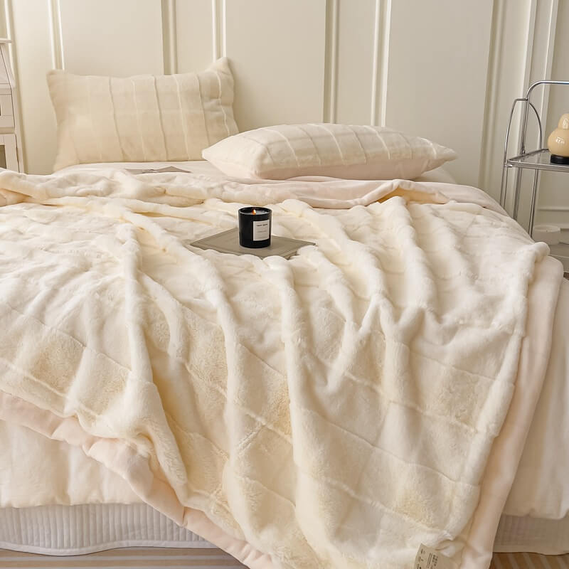 Luxury Jacquard Lattice Faux Fur Throw Blanket, Soft and Warm Thick Furry Throw Blankets - KnitFirst