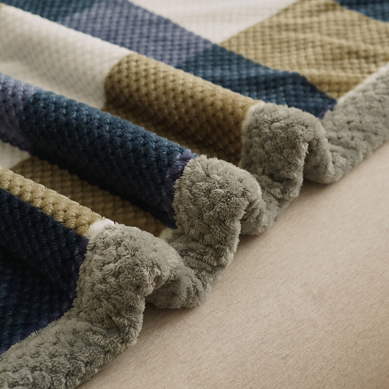Soft Fleece Checkered Throw Blanket - KnitFirst