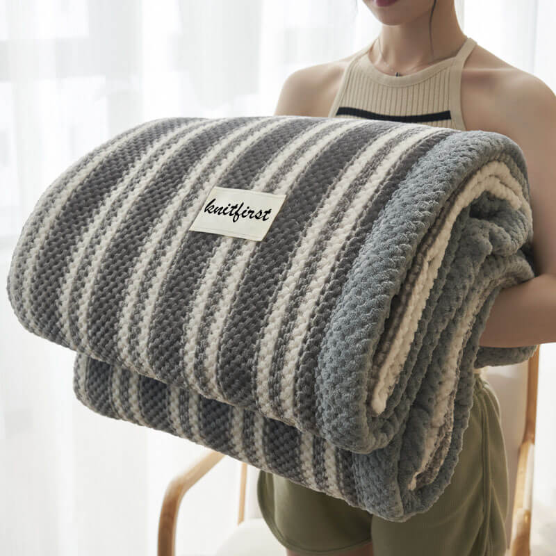 Soft Fleece Checkered Throw Blanket - KnitFirst
