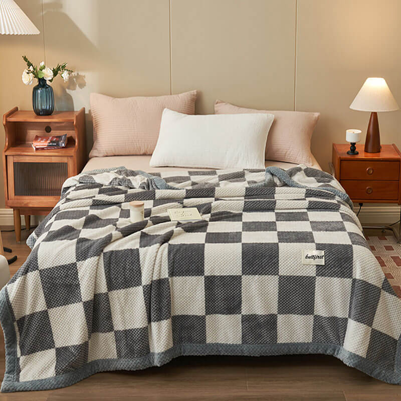 Soft Fleece Checkered Throw Blanket - KnitFirst