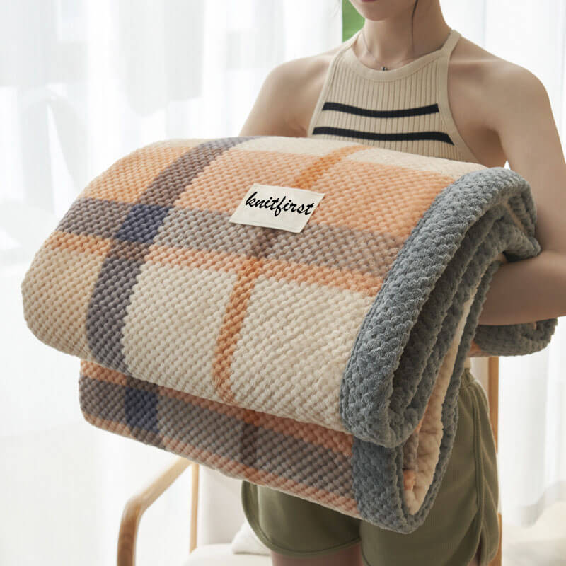 Soft Fleece Checkered Throw Blanket - KnitFirst