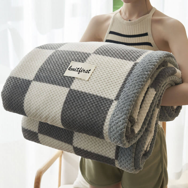 Soft Fleece Checkered Throw Blanket - KnitFirst