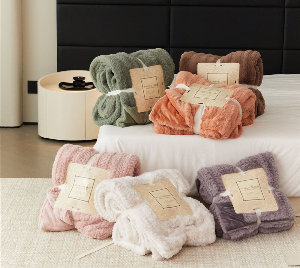 Soft Throw Blanket - Ultra Plush Faux Fur Blanket - KnitFirst