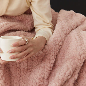 Soft Throw Blanket - Ultra Plush Faux Fur Blanket - KnitFirst