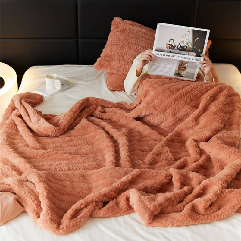 Soft Throw Blanket - Ultra Plush Faux Fur Blanket - KnitFirst
