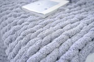 Chunky Knit Blanket - Beautiful Home Decor Throw - Soft Chenille Yarn - KnitFirst