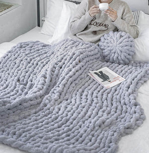 Chunky Knit Blanket - Beautiful Home Decor Throw - Soft Chenille Yarn - KnitFirst