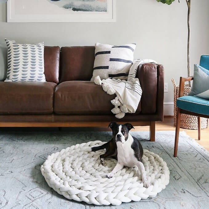 Chunky knitting Dog Bed Rug | Hand Braided Round Rug – KnitFirst