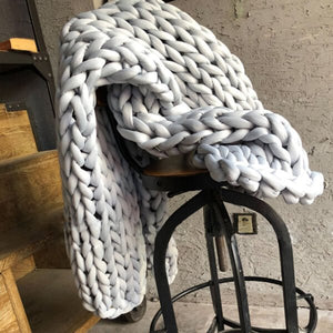 Chunky Yarn Blanket - KnitFirst