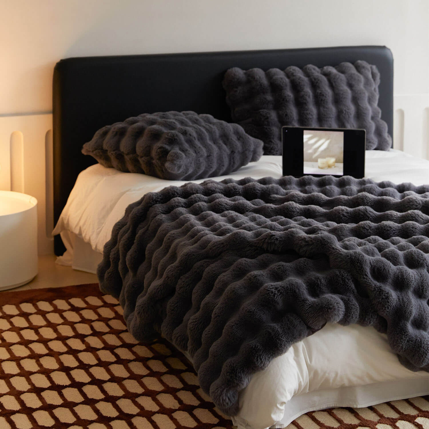 Faux Fur Blanket - Extra Soft Blanket - Machine Washable - KnitFirst