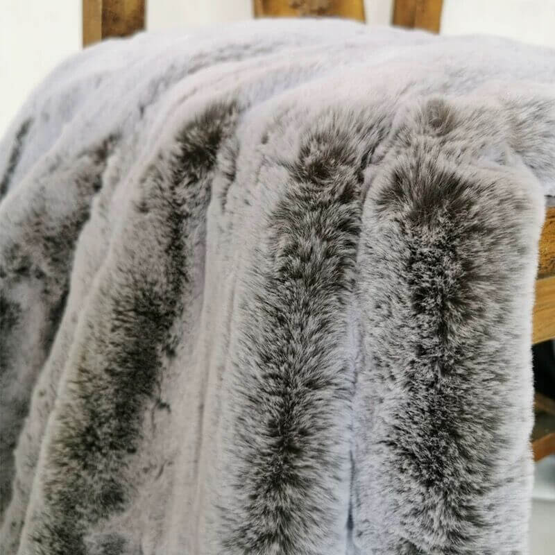 Luxury Faux Fur Throw Blanket - KnitFirst
