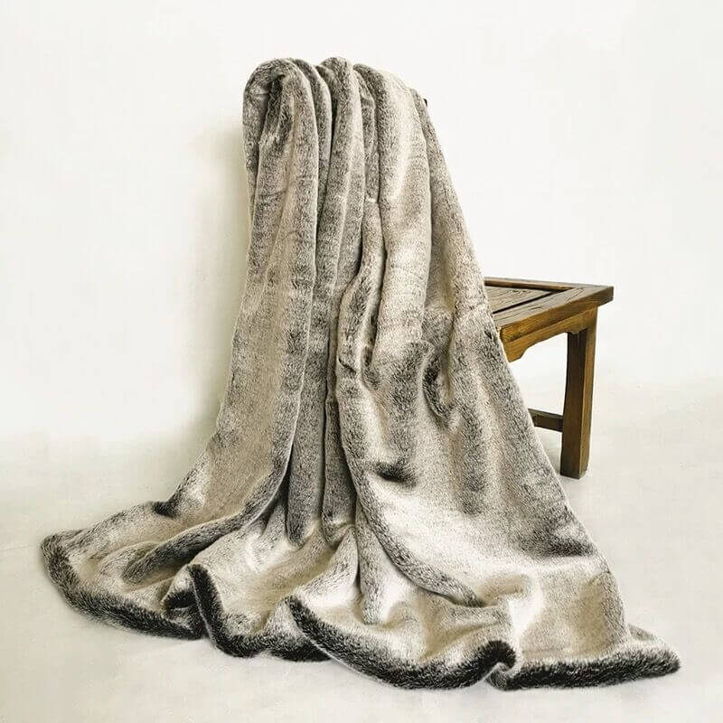 Luxury Faux Fur Throw Blanket - KnitFirst