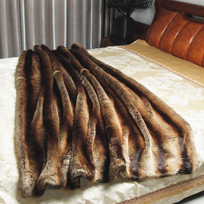 Luxury Faux Fur Throw Blanket - KnitFirst