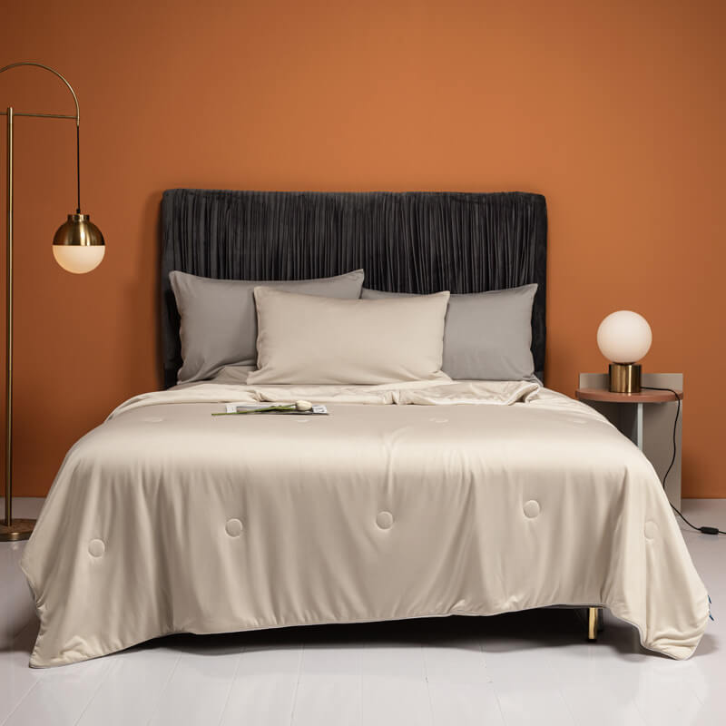 Ultrasoft Cooling Comforter , Silk Blankets - KnitFirst